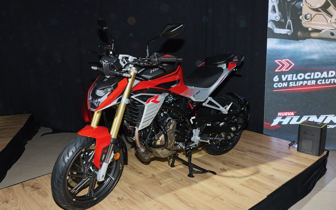 Hero MotoCorp presenta en Costa Rica la nueva Hunk 250R, su apuesta para competir en el segmento 250cc
