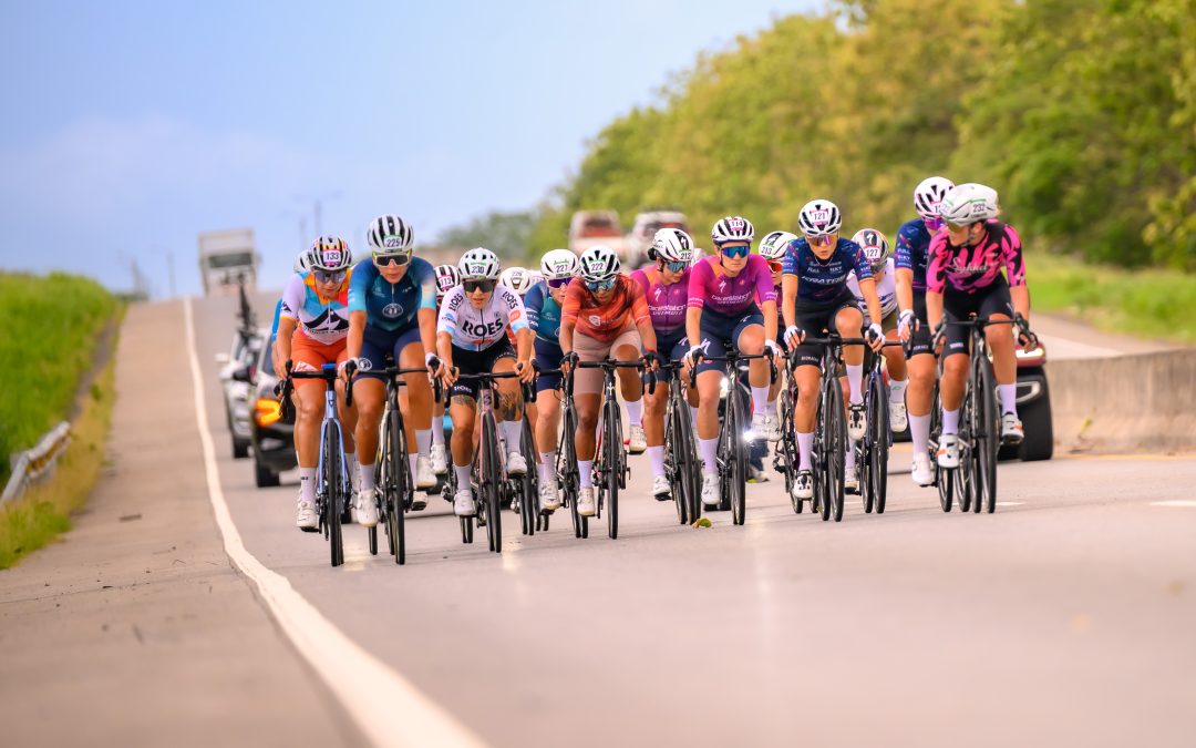 Más de 120 ciclistas inauguraron la sexta Vuelta Master Femenina Kölbi-Kivelix 2026 en Cañas